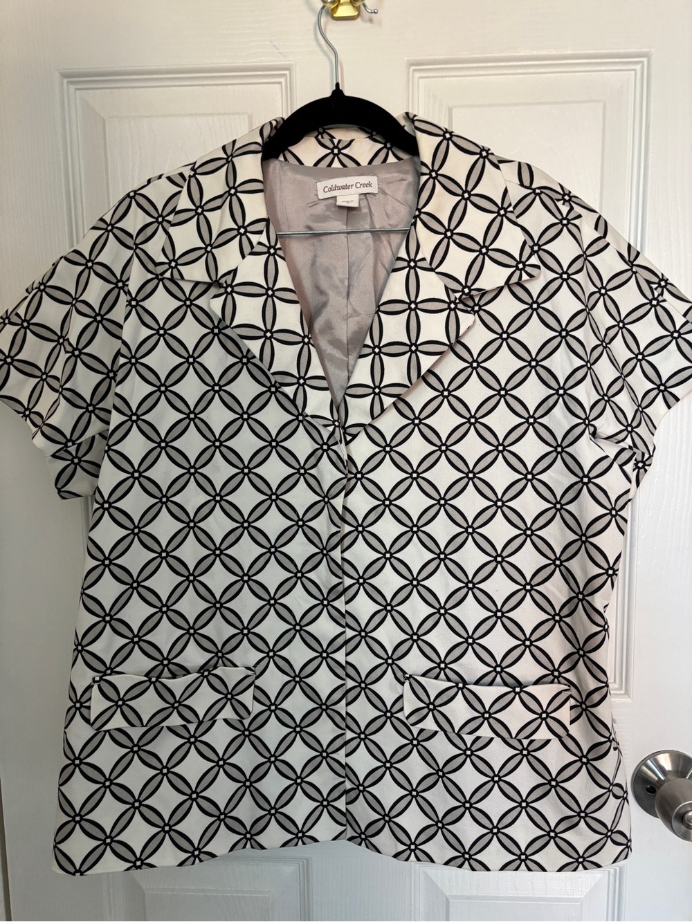 Coldwater Creek gray and white geometric short-sleeve cotton blend blazer